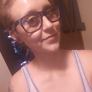 Meet your Posher, Daphne